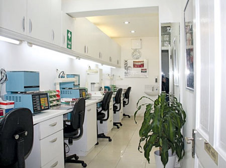 Labtech dental lab